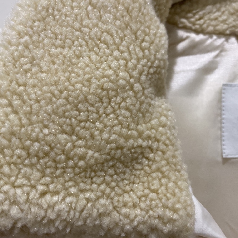 Vest - Picture 3 of 7
